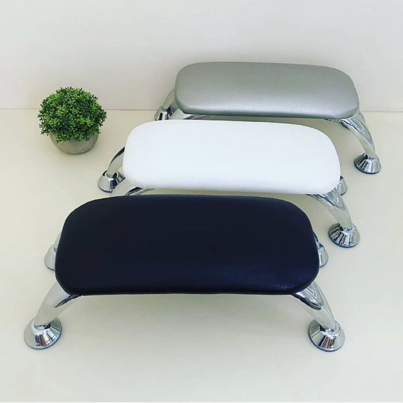 REPOSABRAZOS DE METAL