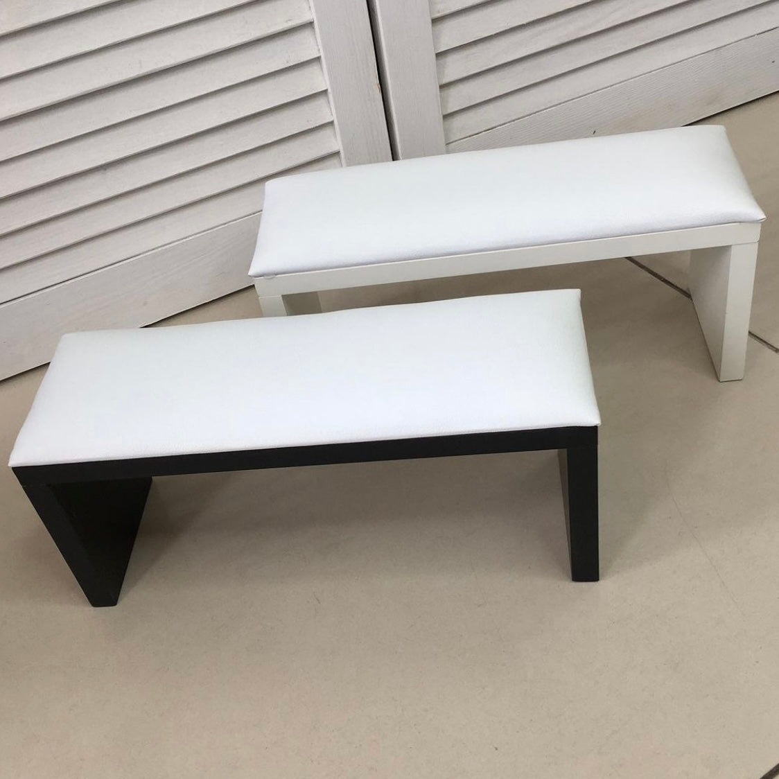 REPOSABRAZOS DE MADERA